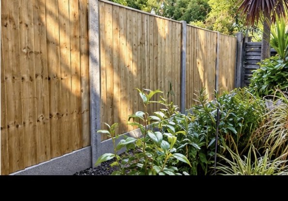Fence run on concrete posts